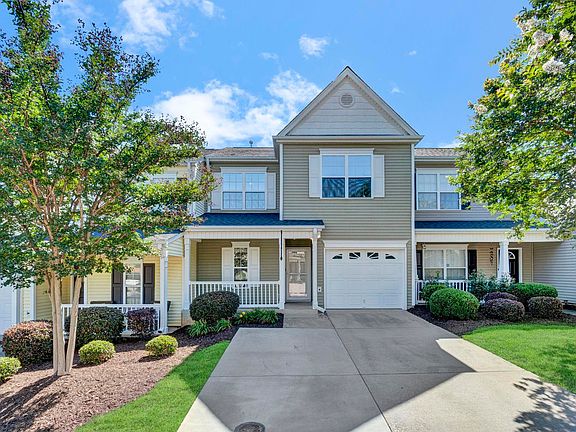 2nd image of 113 Pine Walk Dr