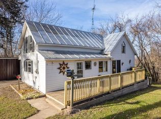 E12916 Neuman Rd, Baraboo, WI 53913