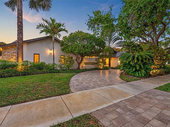 2nd image of 8263 SW 160th St