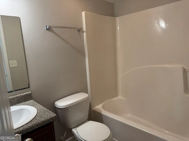 262 Village Dr — Photo 8