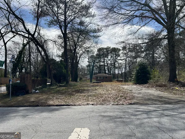 2424 Baker Rd NW, Atlanta, GA 30318