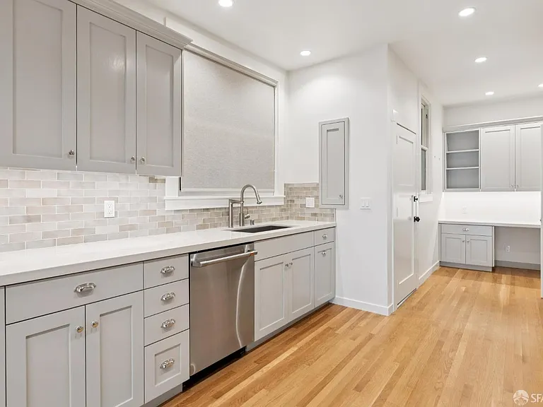 2741 Union St — Photo 16