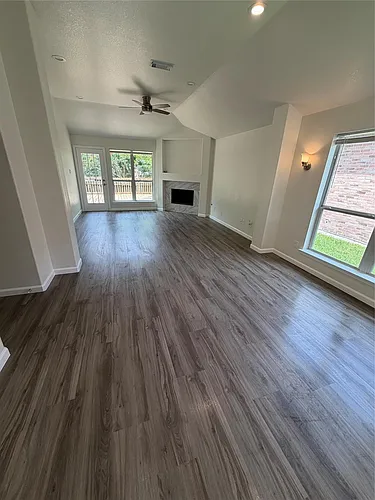2205 Highland Crossing Dr Photo 1
