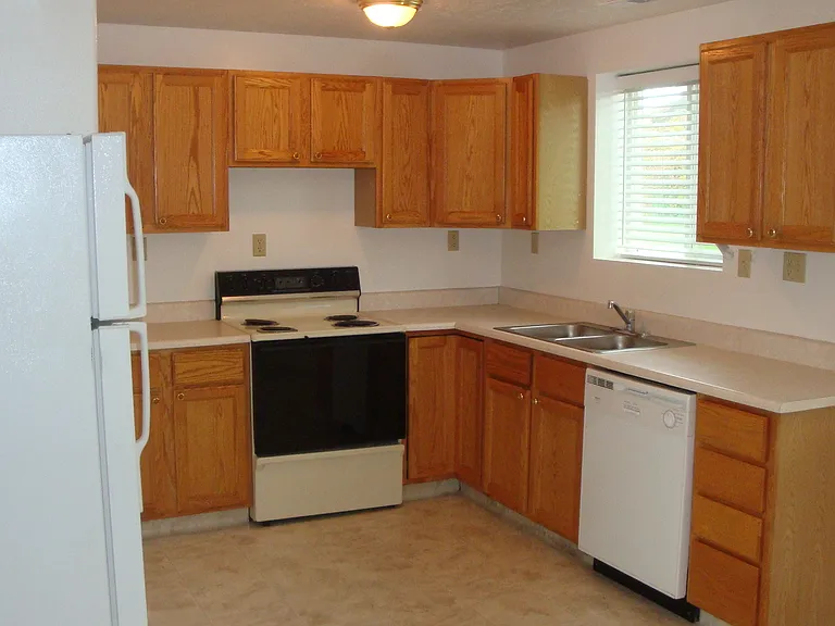 720 E 600 N — Photo 1