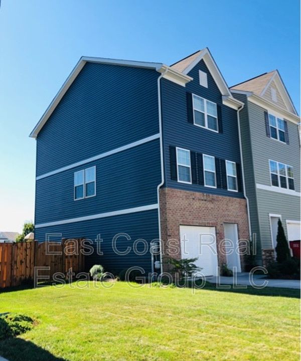1st image of 146 Drexel Ct