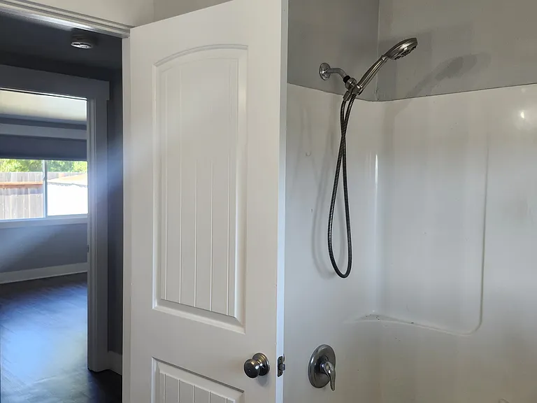 2503 Main St SE #1 — Photo 9