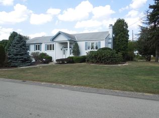 12 Alma Dr, Pittsburgh, PA 15238