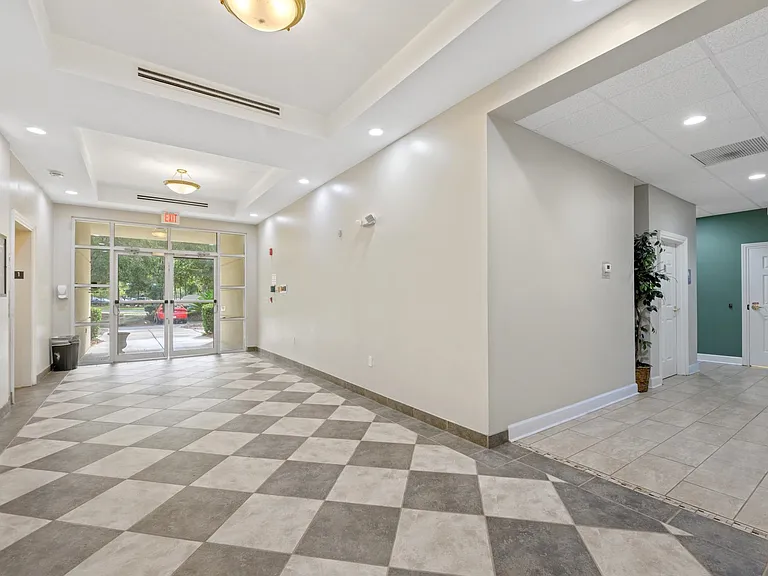 3606 Maclay Blvd — Photo 3