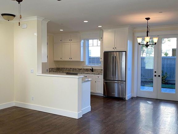 4th image of 835 W Spain St