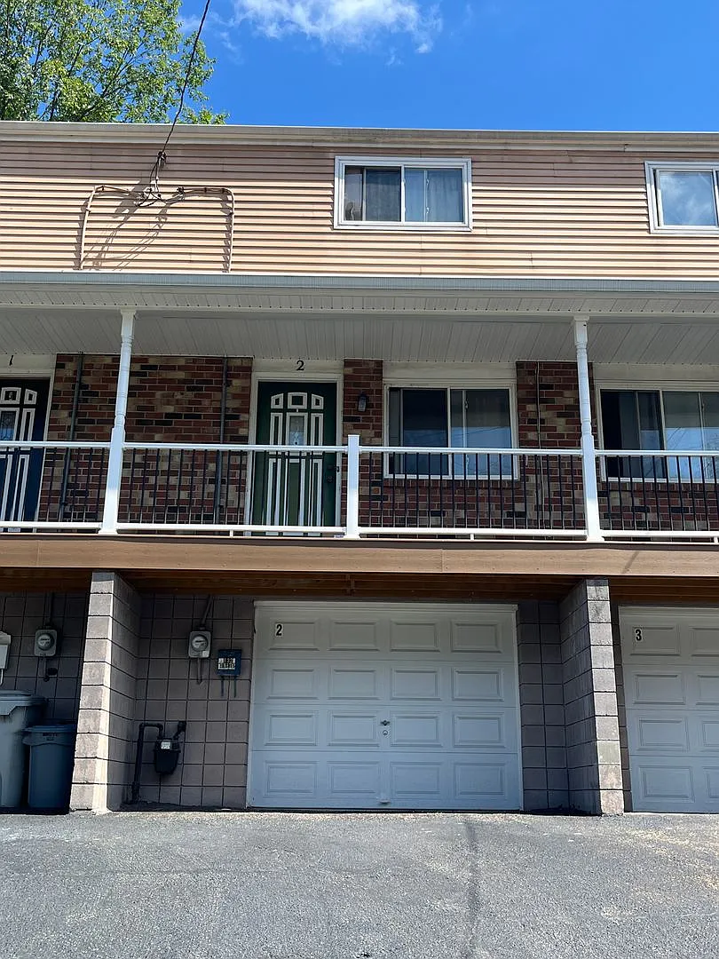 132 Hiram Street — Photo 1