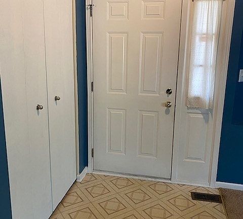 5th image of 107 Heritage Ln