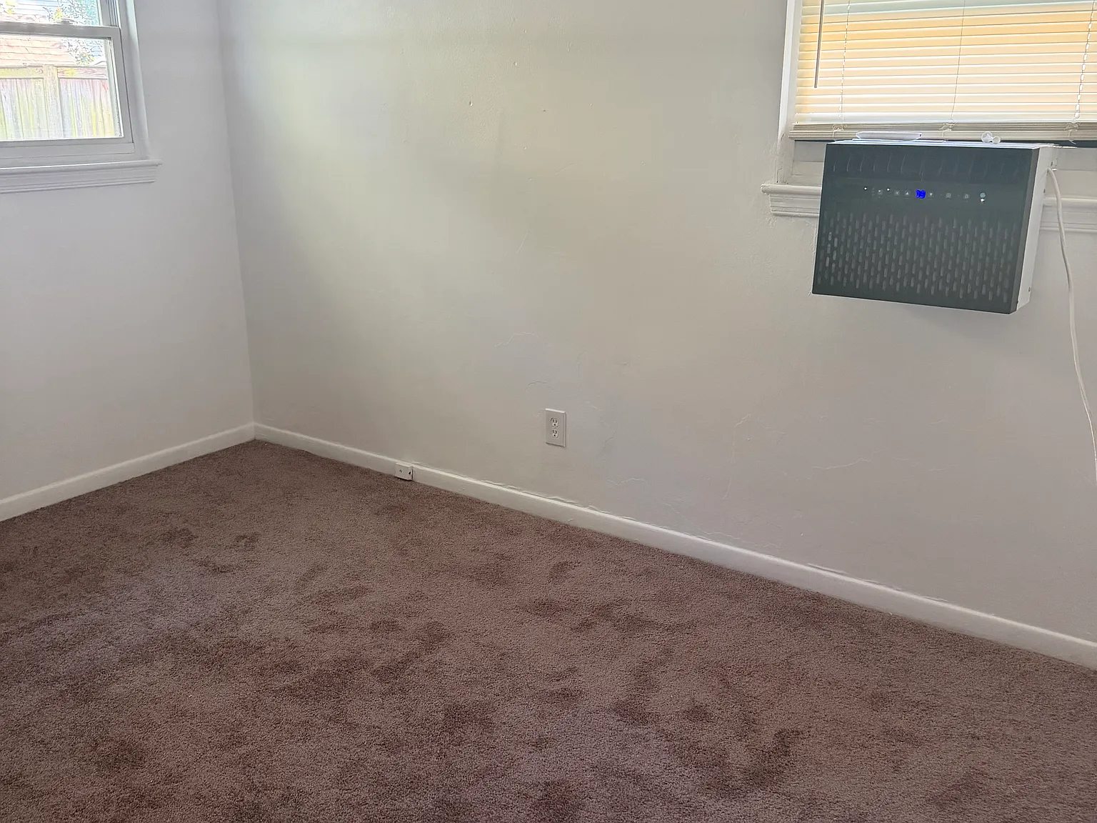 3 bed, 1008 sqft, $2,000 — Photo 3