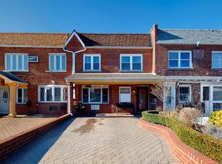 13318 Peconic St, Ozone Park, NY 11417