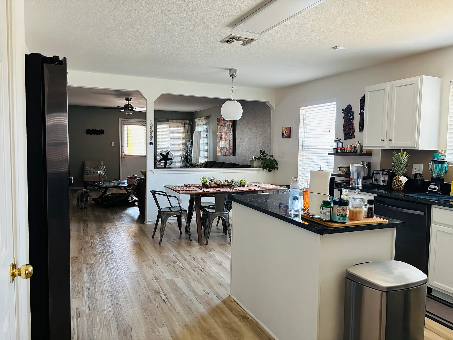 3 bed, 1672 sqft, $2,291 — Photo 4