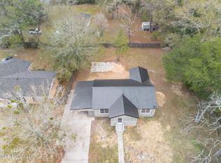 5137 Bay Ave, Moss Point, MS 39563