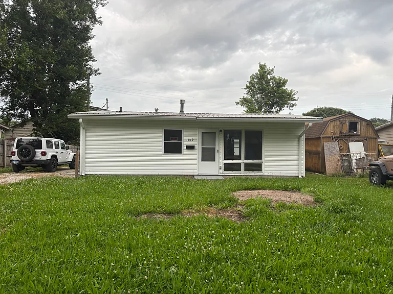 1109 Saint Helena Dr — Photo 27