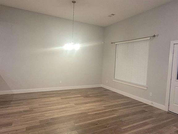 3rd image of 13083 Clearview Dr