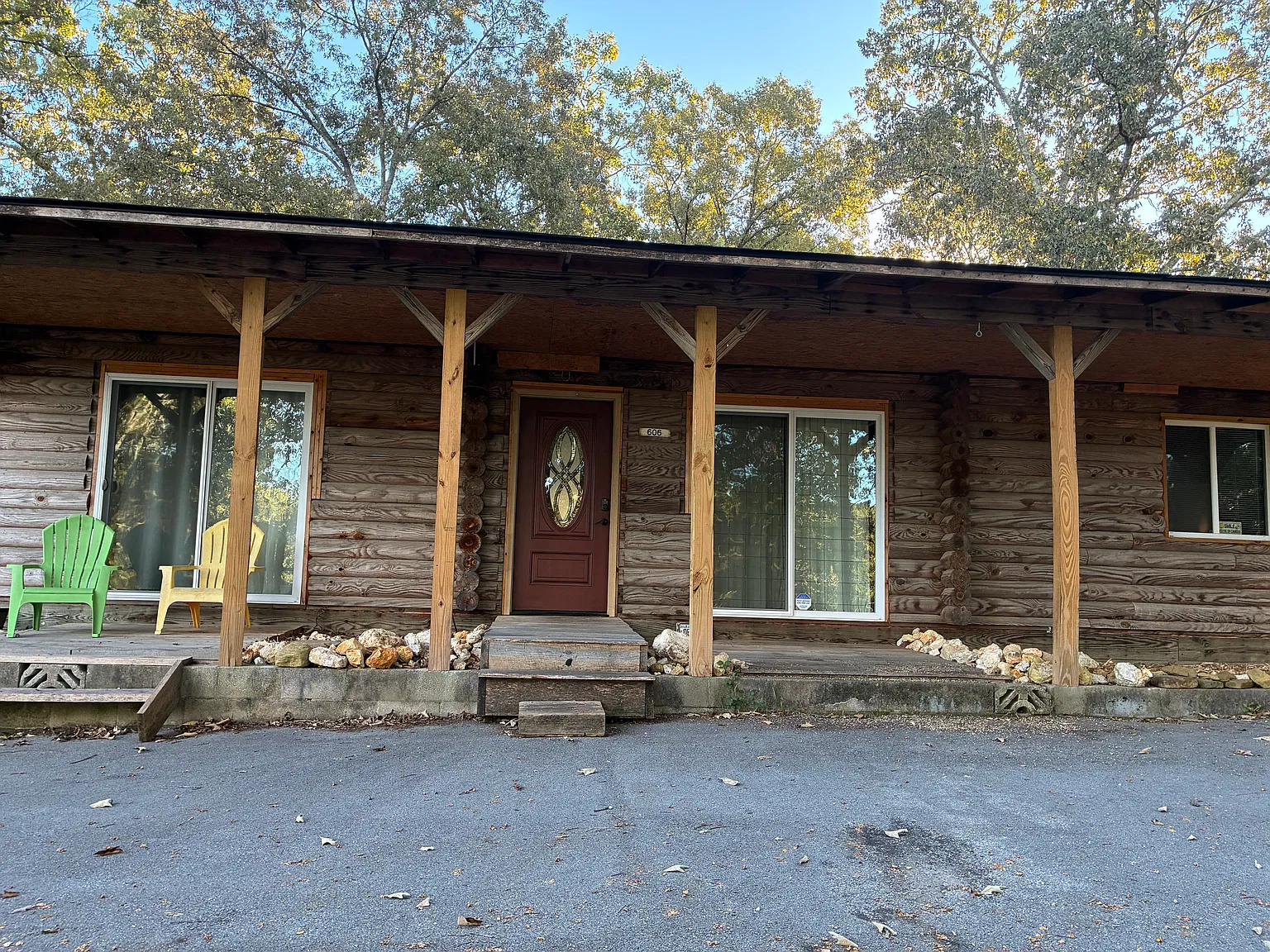 1 bed, 1200 sqft, $1,300 — Photo 1