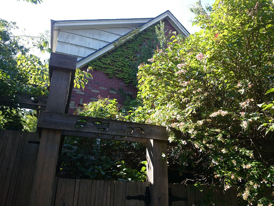 2nd image of 2617 NE 60th St