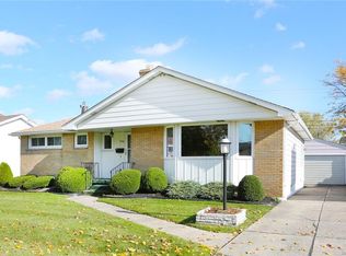 209 Margaret Rd, Amherst, NY 14226