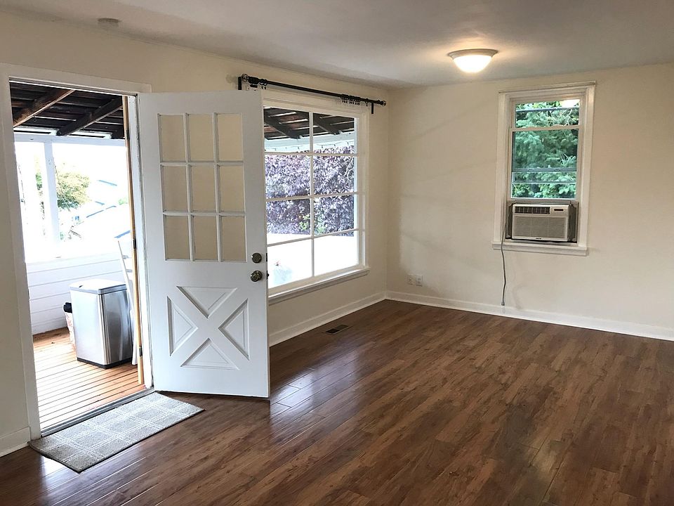 Side of living room