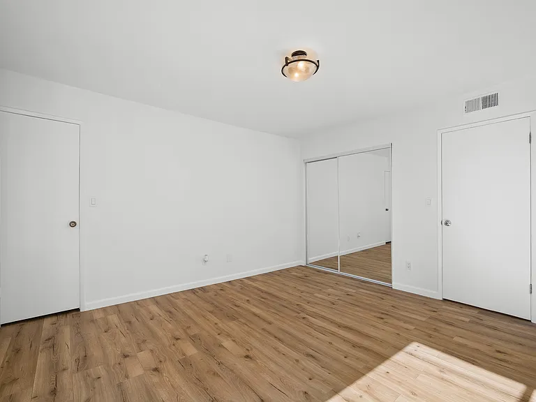 125 N Allen Ave #203 — Photo 15