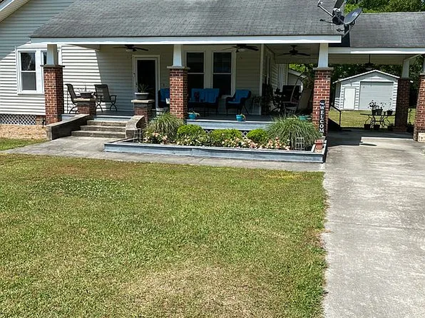 202 Quaker St, Saint George, SC 29477