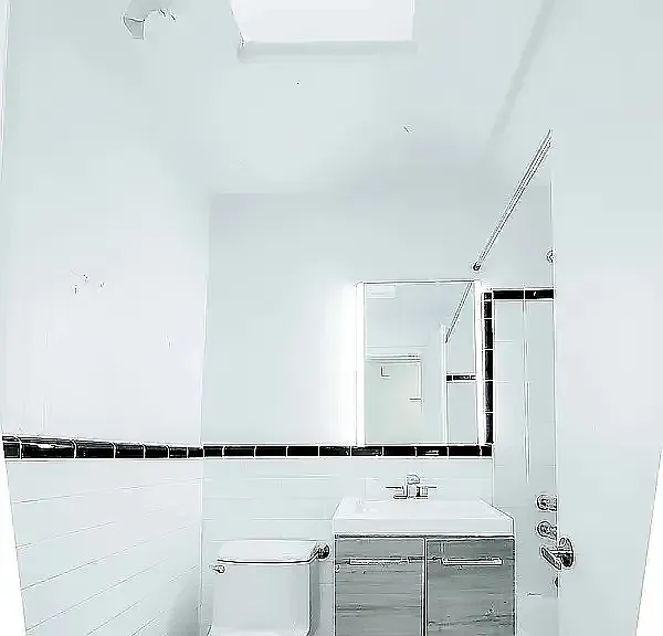 2 E 30th St #4B — Photo 4