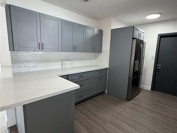 5th image of 4175 SW 87th Ave