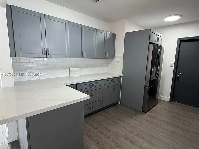 4175 SW 87th Ave — Photo 5