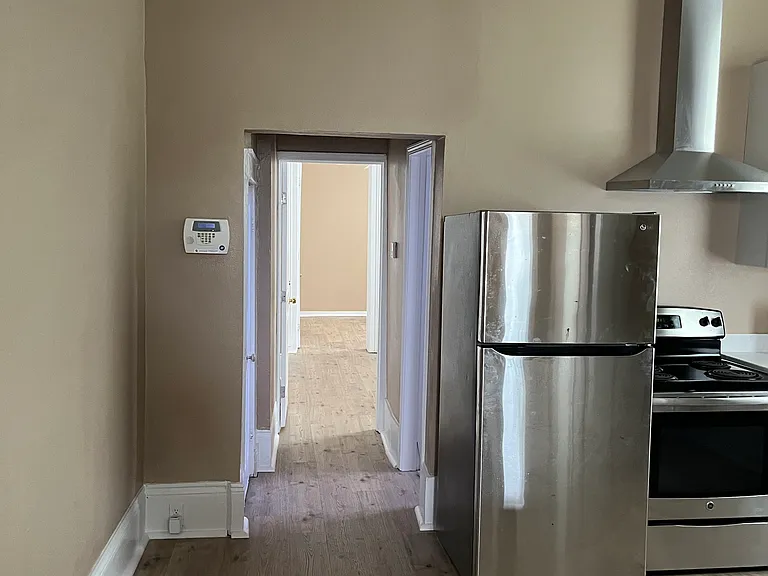 2035 Jena St — Photo 12