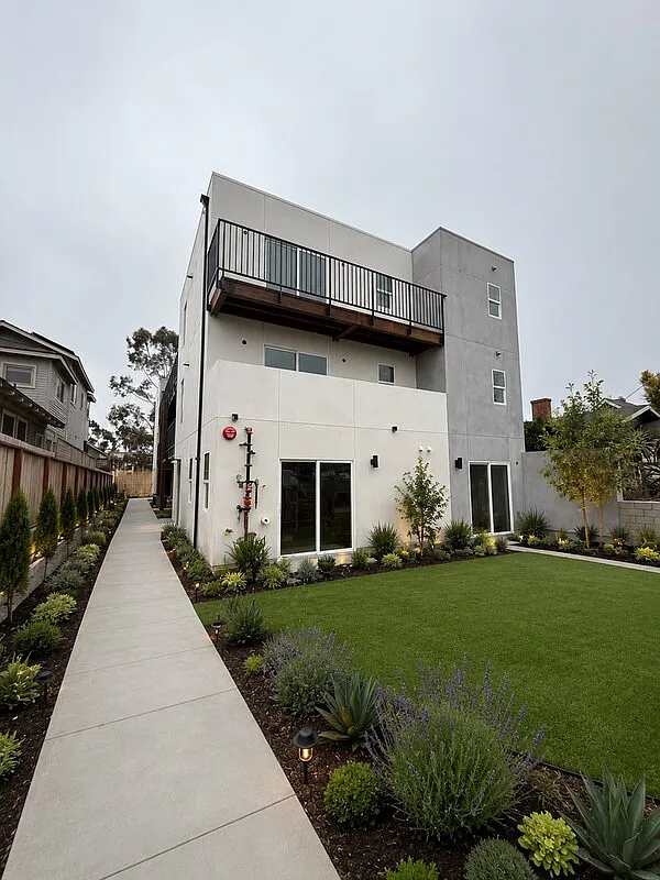 1259 Lincoln Avenue — Photo 1