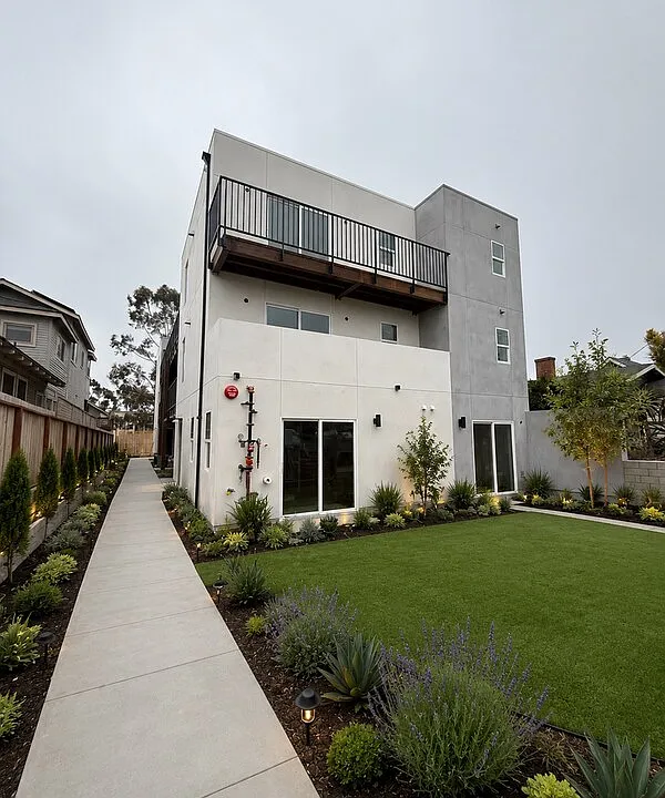 1259 Lincoln Avenue