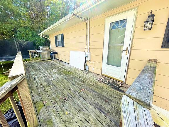 5th image of 1712 Arlington Blvd