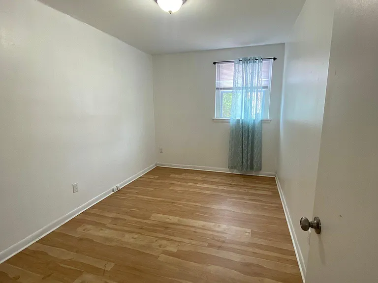 2638 Daphne Rd #1 — Photo 12