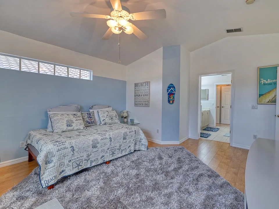 14561 Glen Cove Dr #904
