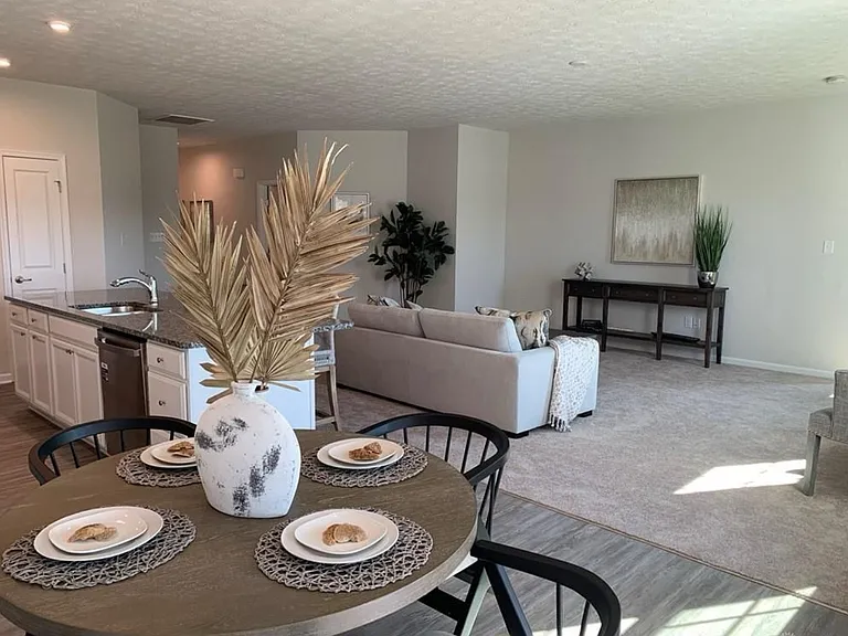 2125 Schmidt Dr — Photo 13