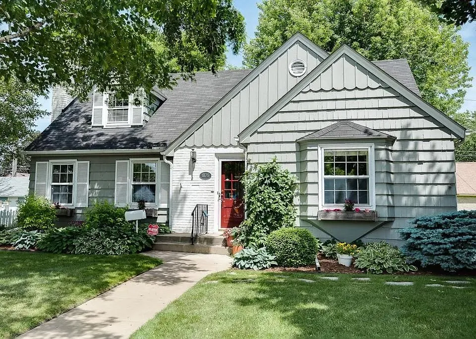 1875 Ford Pkwy