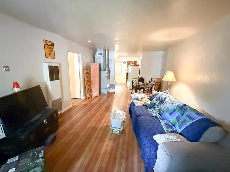 115 E Plum St — Photo 10