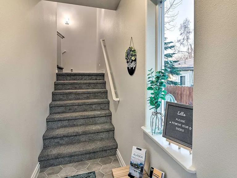 2432 Glacier St — Photo 25