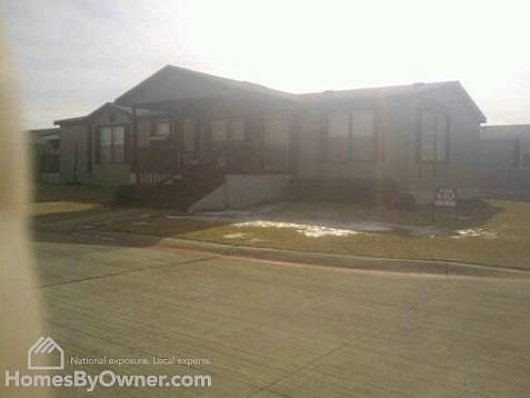 1st image of 3221 Wooded Glen Way