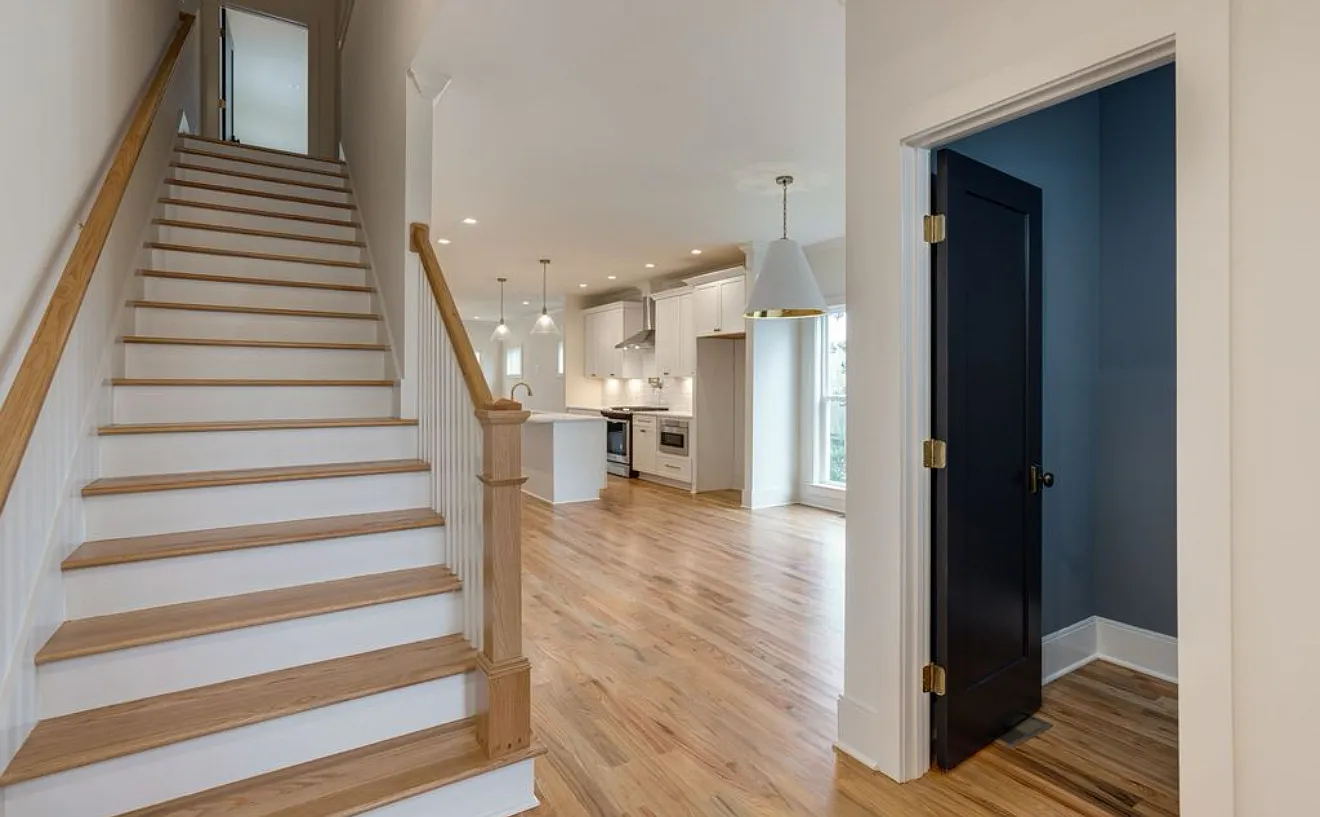 3 bed, 2310 sqft, $3,500 — Photo 4