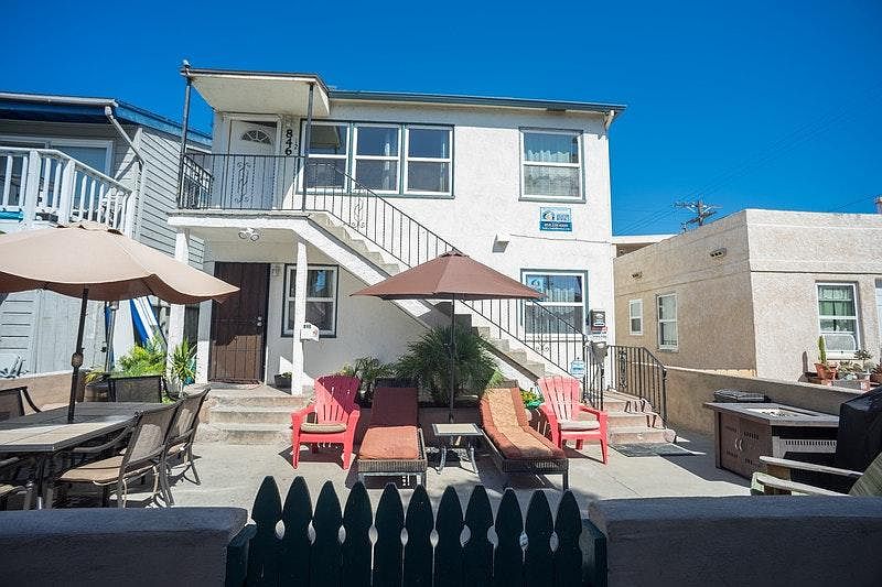1st image of 846 1/2 Island Ct