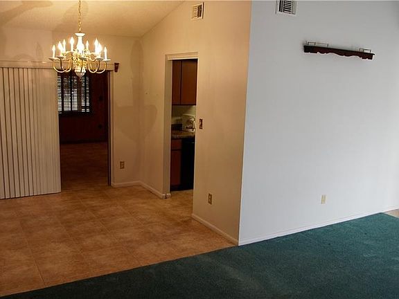 5th image of 768 W Ludlum Dr