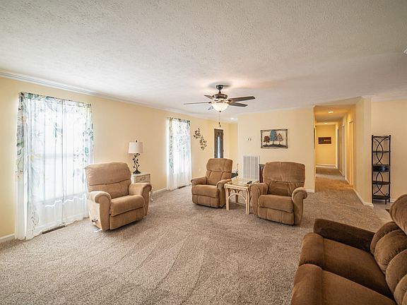4th image of 8265 Silver Ridge Dr