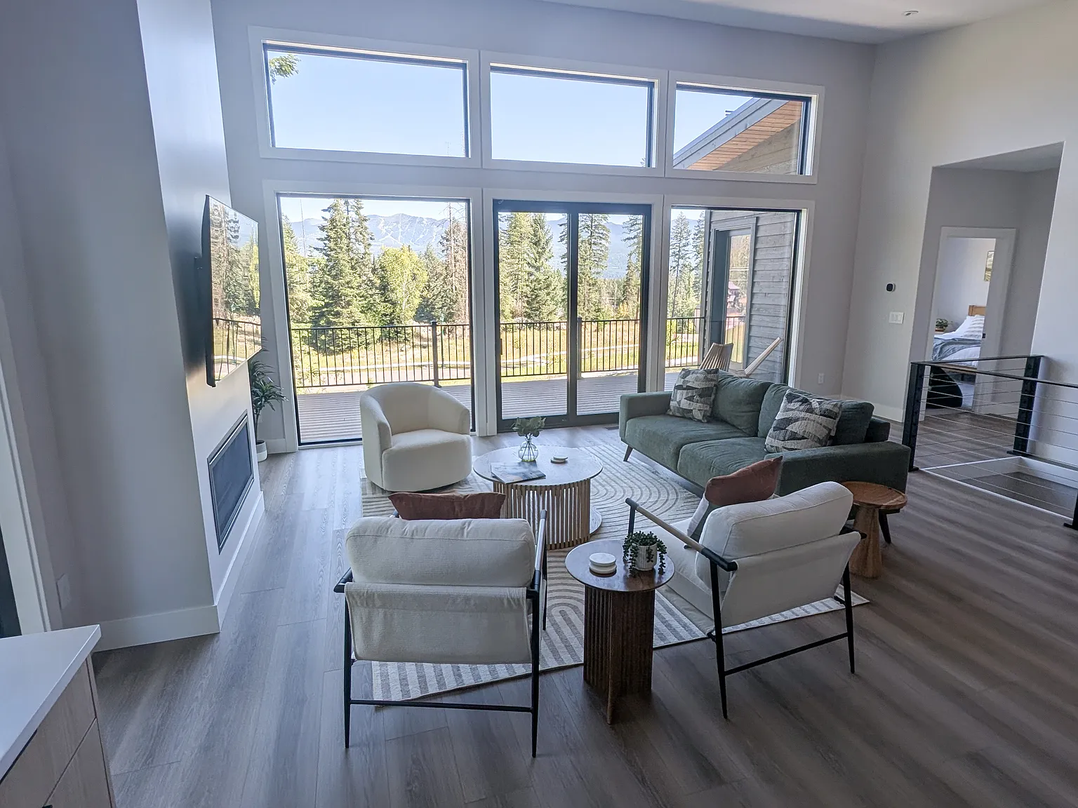 3 bed, 2000 sqft, $6,800 — Photo 3
