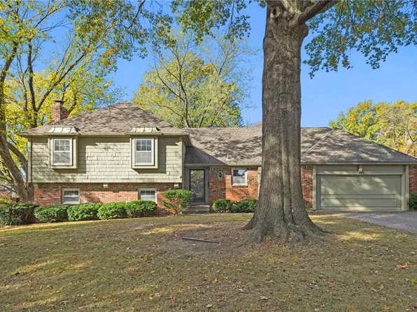 10918 Tracy Ave, Kansas City, MO 64131
