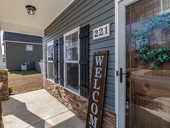 2nd image of 221 Ingram Fields Dr