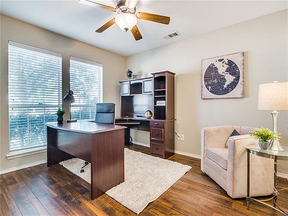 3rd image of 1901 Lanshire Dr