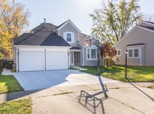 53 Washington Ave, Streamwood, IL